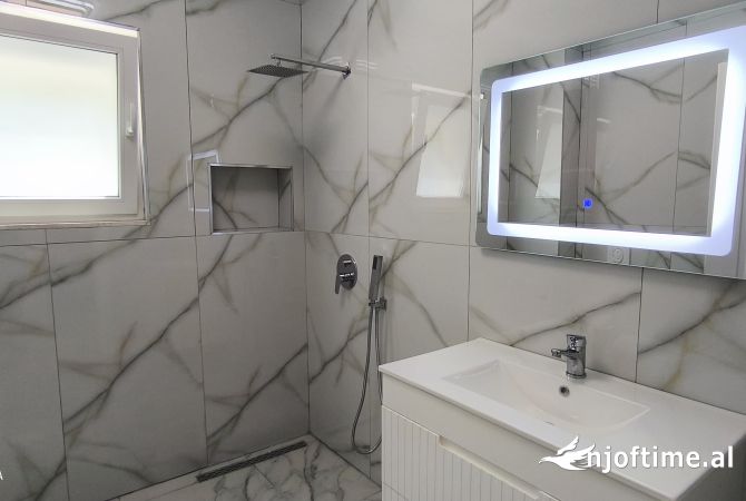 Shtepi ne shitje 1+1 ne Tirane - 150,000 Euro