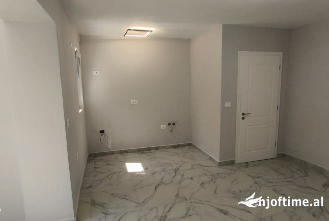 Shtepi ne shitje 1+1 ne Tirane - 150,000 Euro