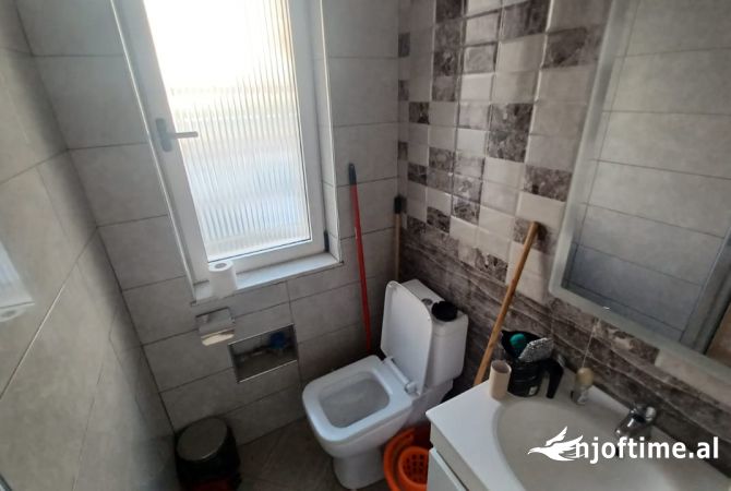 Ambient biznesi ne shitje 1+1 ne Tirane - 145,000 Euro