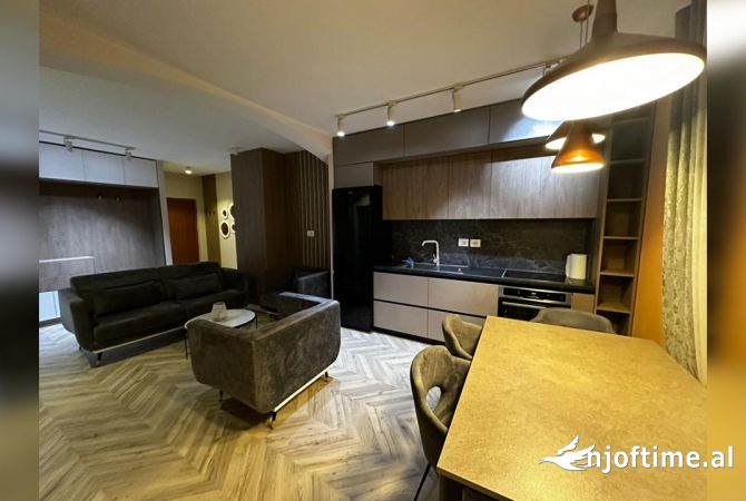 Shtepi ne shitje 2+1 ne Tirane - 250,000 Euro