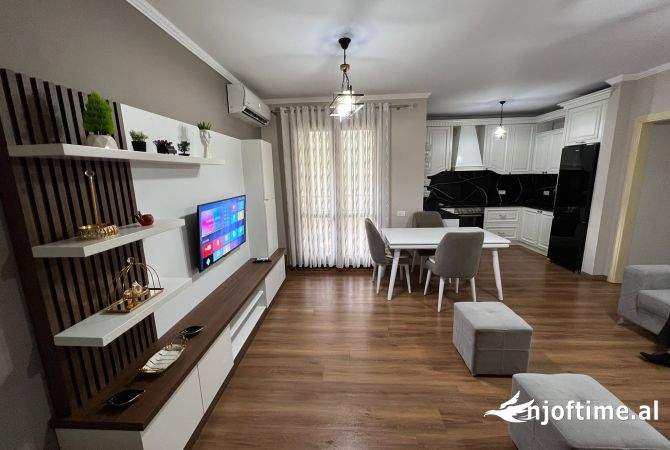 Shtepi me qera 2+1 ne Tirane - 700 Euro