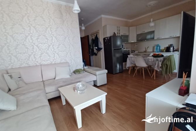 Shtepi ne shitje 1+1 ne Tirane - 160,000 Euro