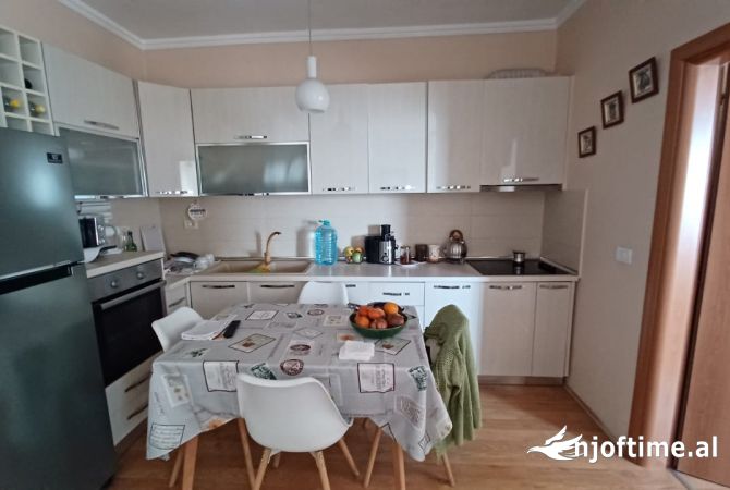 Shtepi ne shitje 1+1 ne Tirane - 160,000 Euro
