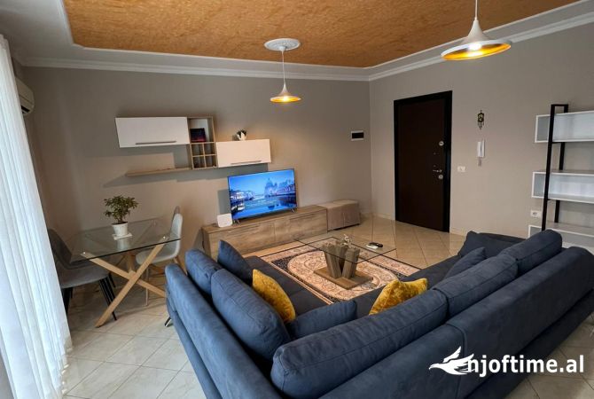 Shtepi me qera Apartament ne Tirane, 1+1, Mobilimi E mobiluar, Pagesa 650  Euro.