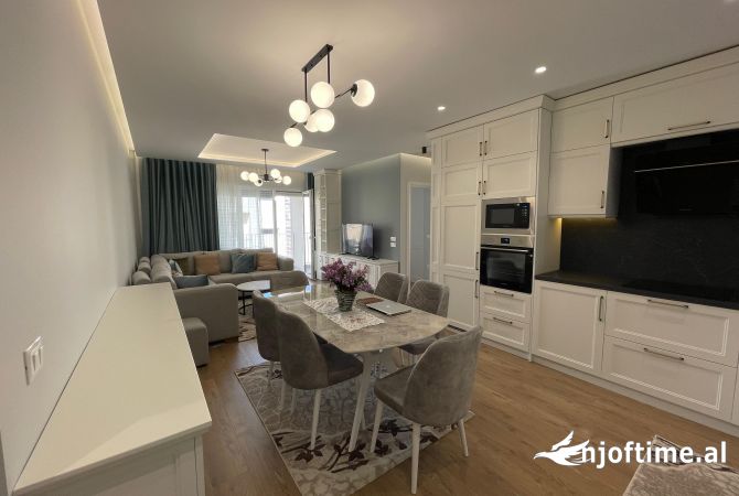 Shtepi me qera 2+1 ne Tirane - 1,300 Euro