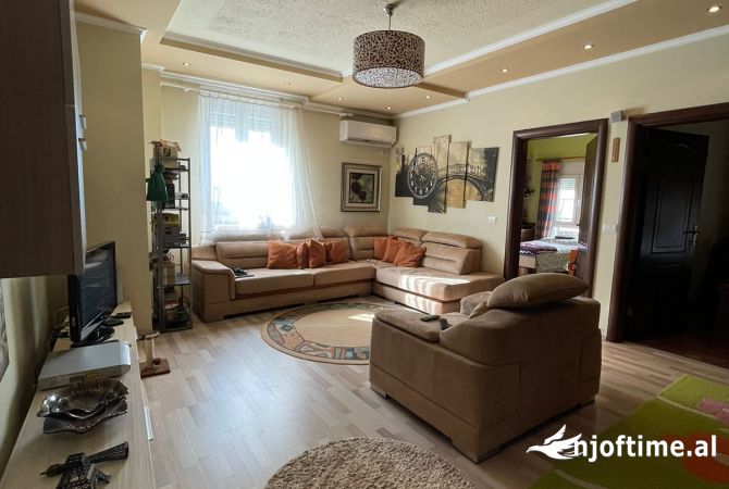 Shtepi ne shitje 3+1 ne Tirane - 235,000 Euro