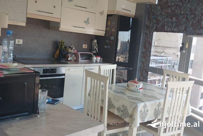 Shtepi ne shitje 2+1 ne Tirane - 242,000 Euro