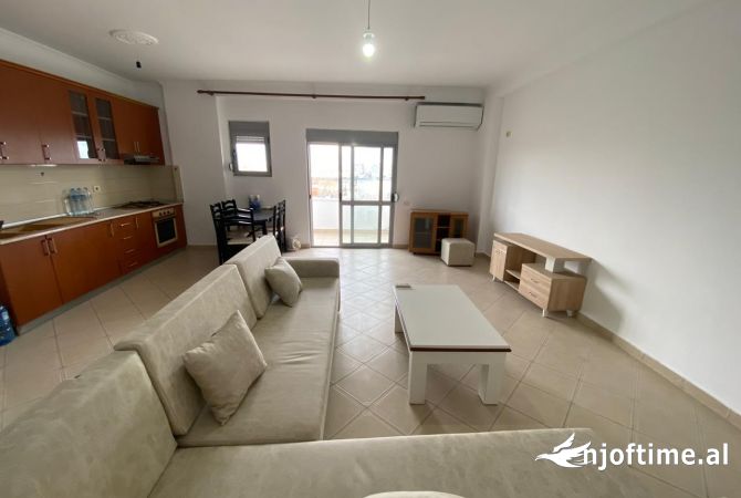 Pas Casa Italia, Jepet Me Qira Apartament 2+1+2 I Mobiluar!!
