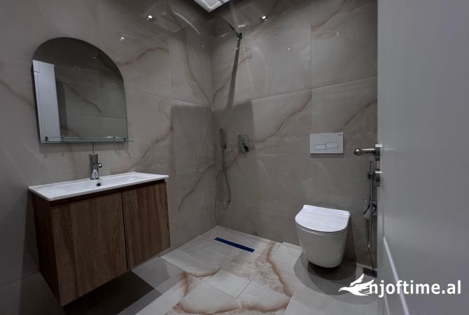Shtepi ne shitje 2+1 ne Tirane - 210,000 Euro