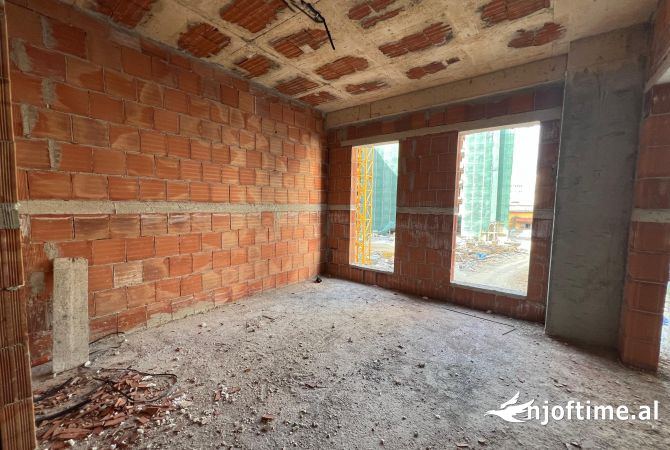 Shtepi ne shitje 2+1 ne Tirane - 215,000 Euro