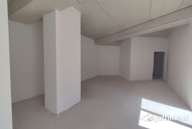 Ambient biznesi ne shitje 1+1 ne Tirane - 85,900 Euro