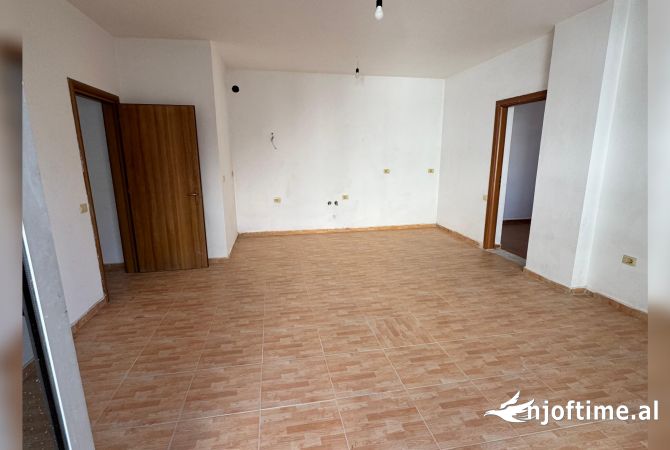 Shtepi ne shitje 3+1 ne Tirane - 193,000 Euro