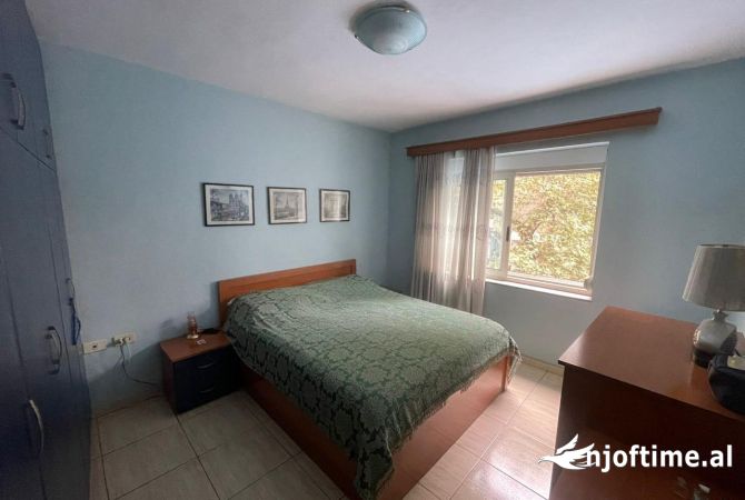 Shtepi ne shitje Apartament ne Tirane, 1+1, Mobilimi E mobiluar, Pagesa 137,000  Euro.