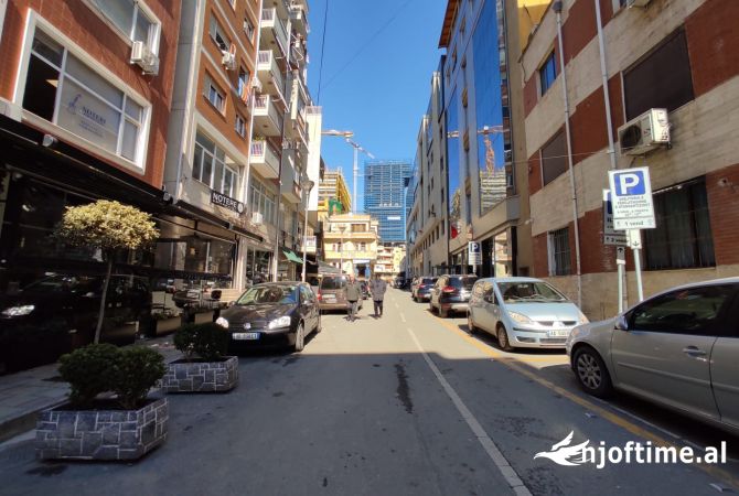 Ambient biznesi ne shitje 1+1 ne Tirane - 195,000 Euro