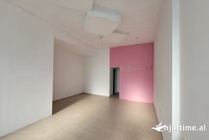 Ambient biznesi ne shitje 1+1 ne Tirane - 145,000 Euro