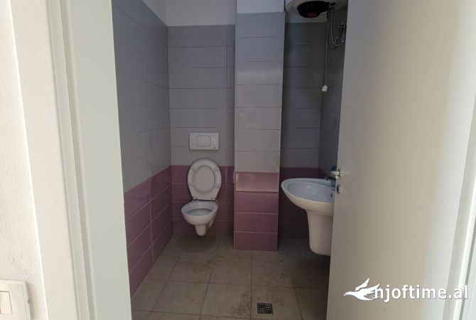 Ambient biznesi ne shitje 1+1 ne Tirane - 145,000 Euro