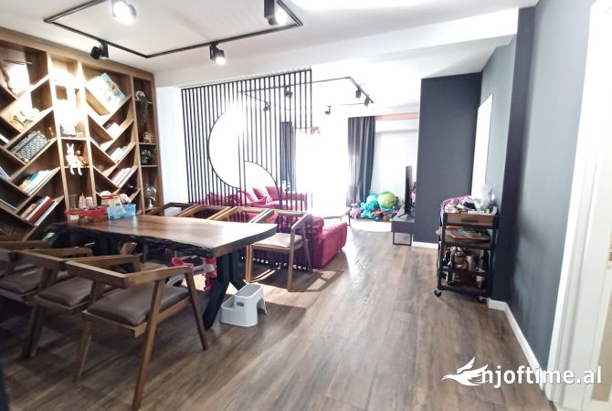 Shtepi ne shitje 2+1 ne Tirane - 240,000 Euro