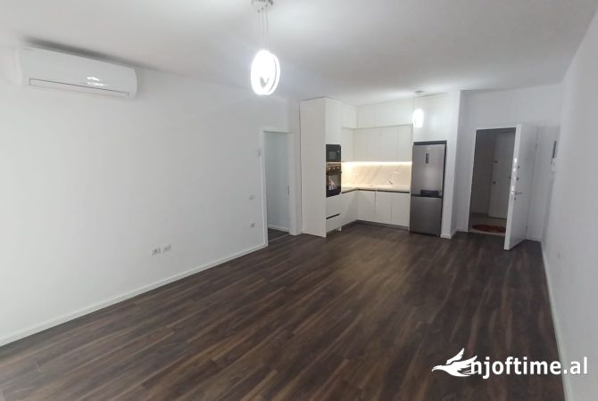 Shtepi me qera 2+1 ne Tirane - 550 Euro