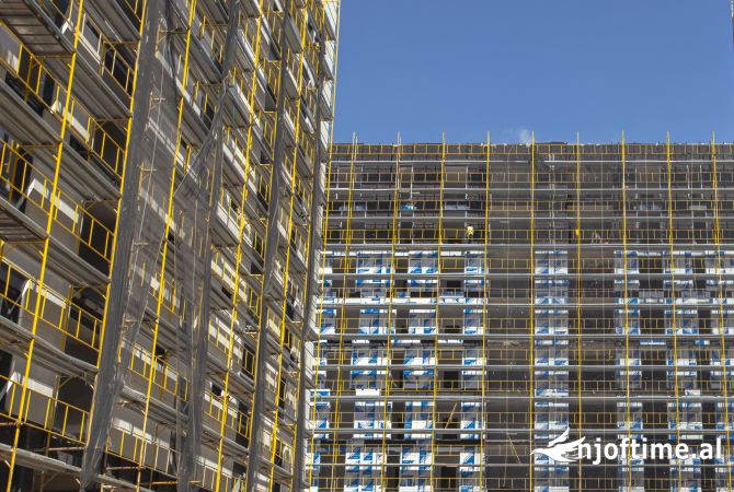 Shtepi ne shitje Apartament ne Tirane, 2+1, Mobilimi Bosh, pa mobiluar, Pagesa 152,750  Euro.