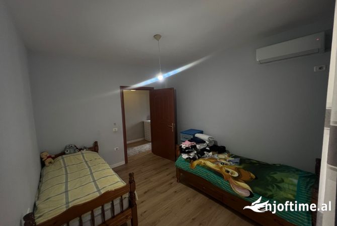 Shtepi me qera 2+1 ne Tirane - 400 Euro
