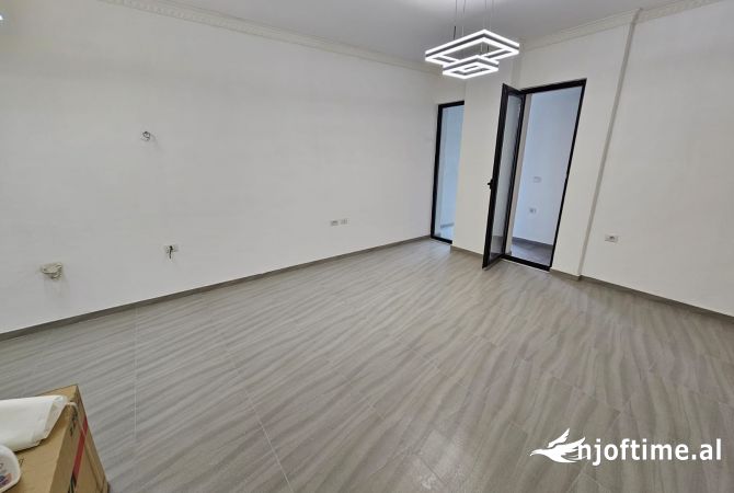 Shtepi ne shitje 2+1 ne Tirane - 147,000 Euro