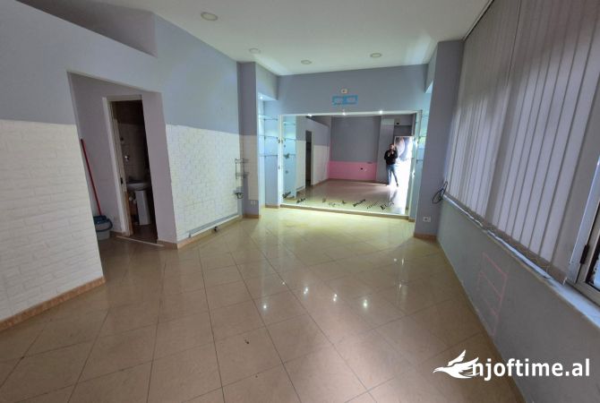 Ambient biznesi ne shitje 1+1 ne Tirane - 83,000 Euro