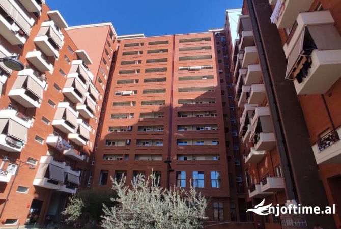 Ambient biznesi ne shitje 1+1 ne Tirane - 125,000 Euro