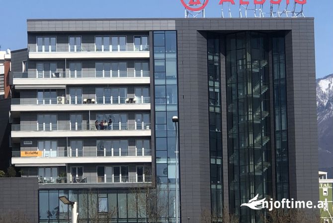 Ambient biznesi me qera 3+1 ne Tirane - 2,000 Euro