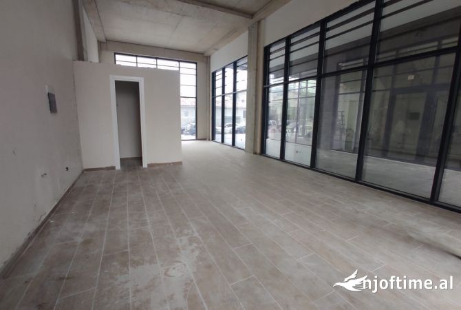 Ambient biznesi me qera 1+1 ne Tirane - 3,200 Euro
