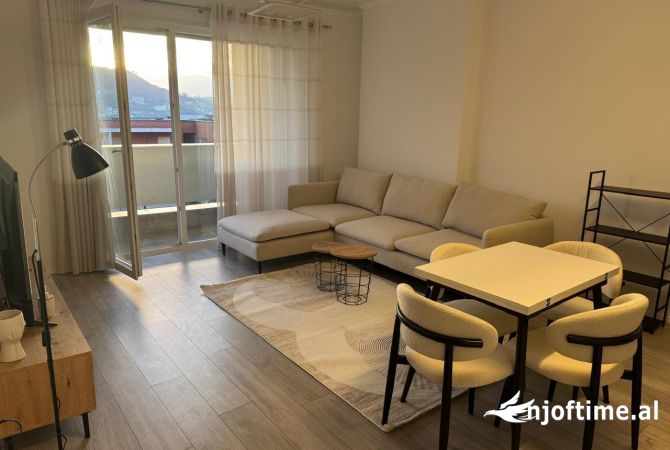Shtepi me qera 3+1 ne Tirane - 800 Euro