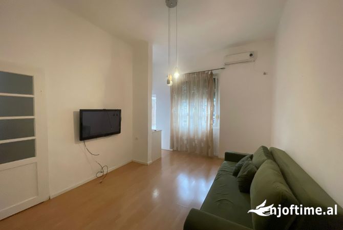 Shtepi me qera 2+1 ne Tirane - 650 Euro