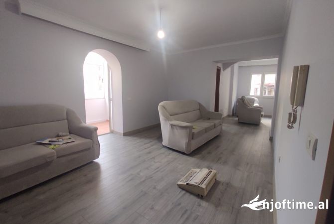 Shtepi ne shitje 2+1 ne Tirane - 220,000 Euro