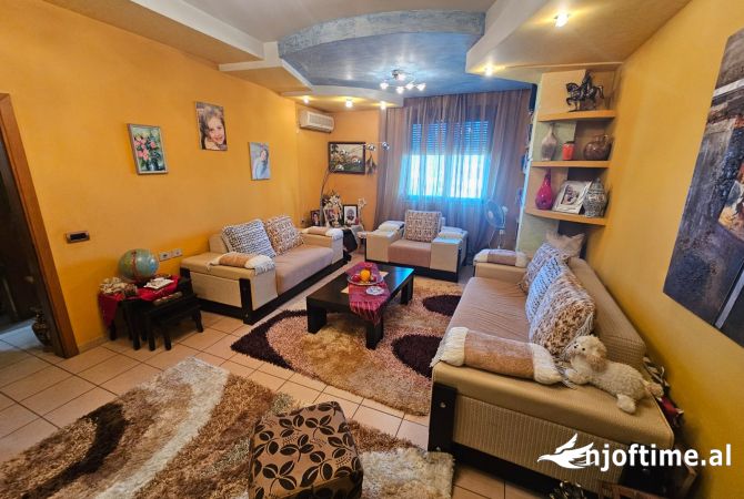 Shtepi ne shitje 2+1 ne Tirane - 180,000 Euro