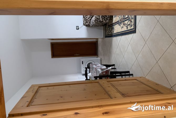 Shtepi me qera 1+1 ne Tirane - 30,000 Leke
