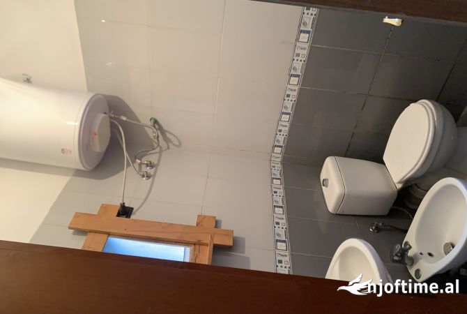 Shtepi me qera Apartament ne Tirane, 1+1, Mobilimi E mobiluar, Pagesa 30,000  Leke.