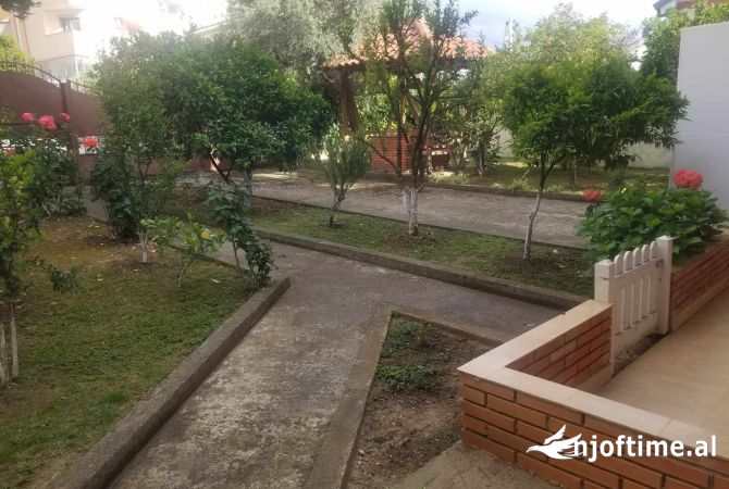 Shtepi ne shitje 5+1 ne Tirane - 429,000 Euro