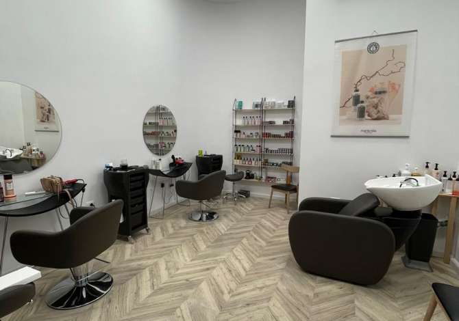 Ambient biznesi me qera 3+1 ne Tirane - 500 Euro