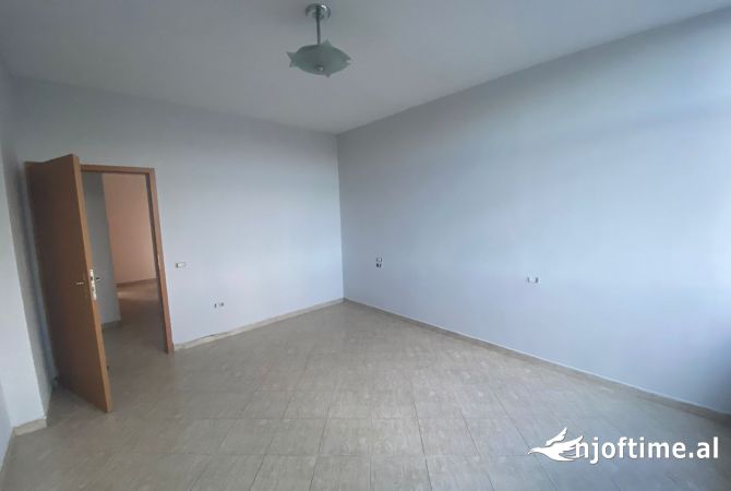 Shtepi me qera 3+1 ne Tirane - 400 Euro