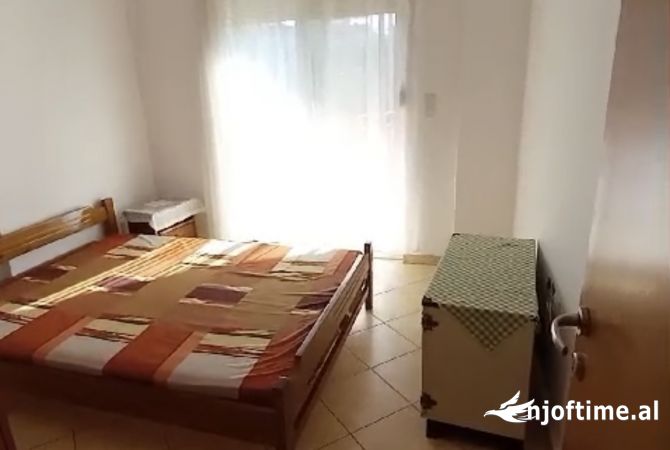 Shtepi me qera 1+1 ne Tirane - 29,900 Leke