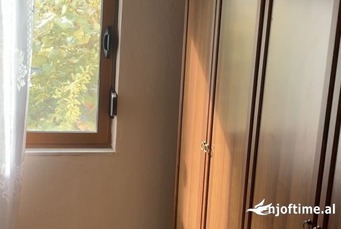 Shtepi me qera 2+1 ne Tirane - 40,000 Leke