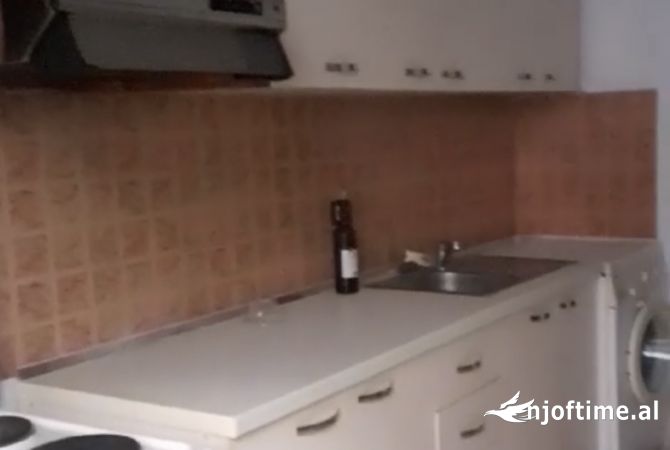 Shtepi me qera 1+1 ne Tirane - 26,000 Leke