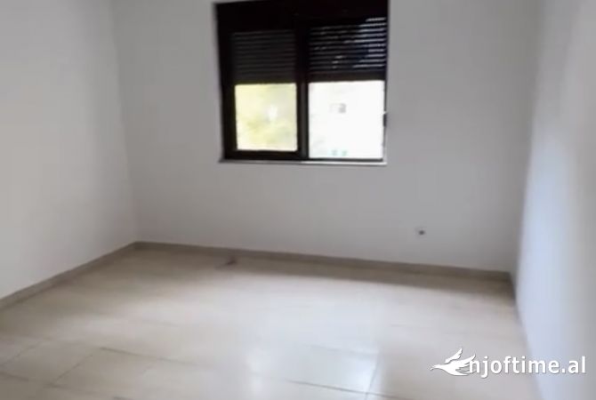 Shtepi me qera 1+1 ne Tirane - 30,000 Leke