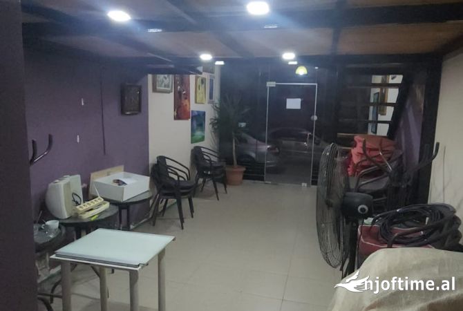 Ambient biznesi ne shitje 1+1 ne Tirane - 45,000 Euro