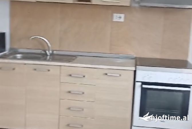 Shtepi me qera 1+1 ne Tirane - 27,000 Leke