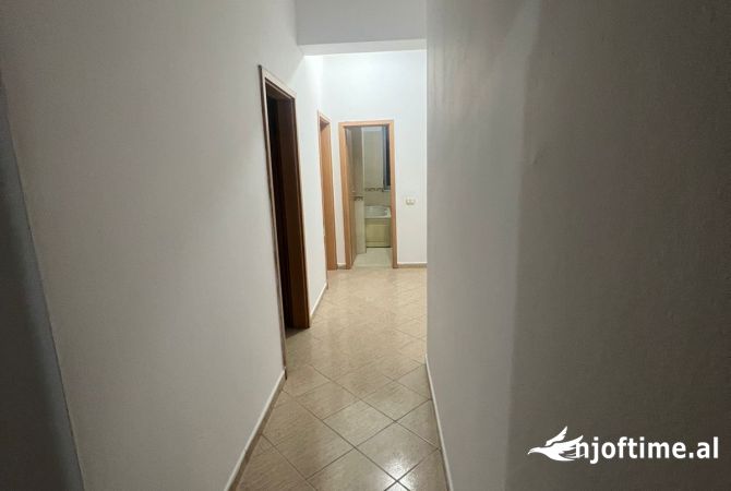 Apartament me Qera 