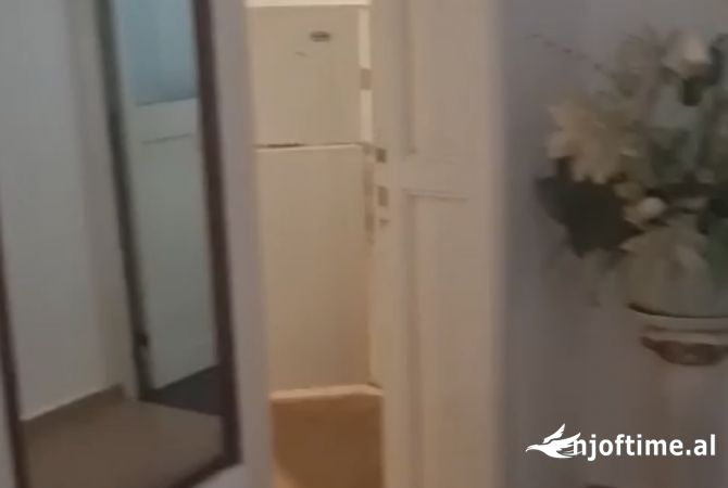 Shtepi me qera Shtepi Private ne Tirane, 1+1, Mobilimi E mobiluar, Pagesa 35,000  Leke.