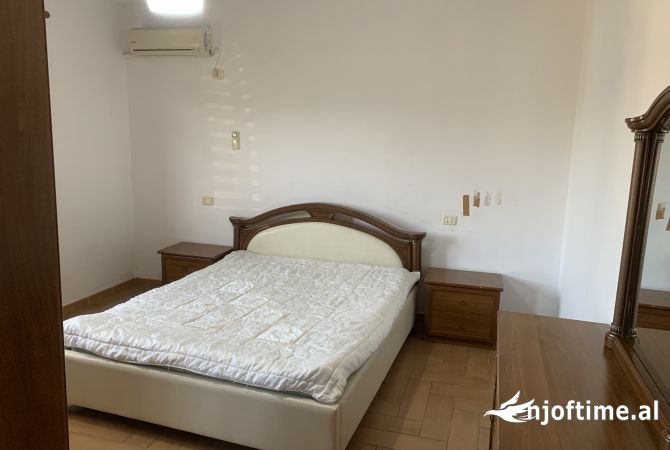 Shtepi me qera 3+1 ne Tirane - 400 Euro