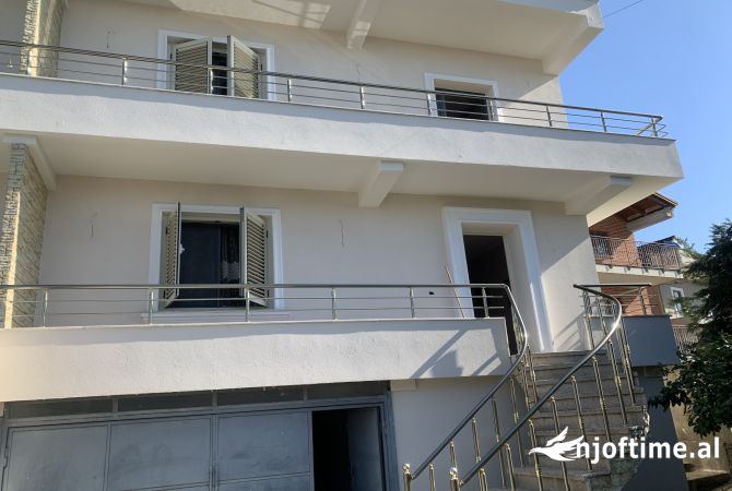 Shtepi me qera Shtepi Private ne Tirane, 3+1, Mobilimi E mobiluar, Pagesa 400  Euro.