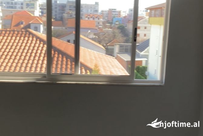 Shtepi me qera 2+1 ne Tirane - 280 Euro