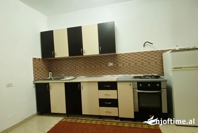 Shtepi me qera 1+1 ne Tirane - 27,000 Leke